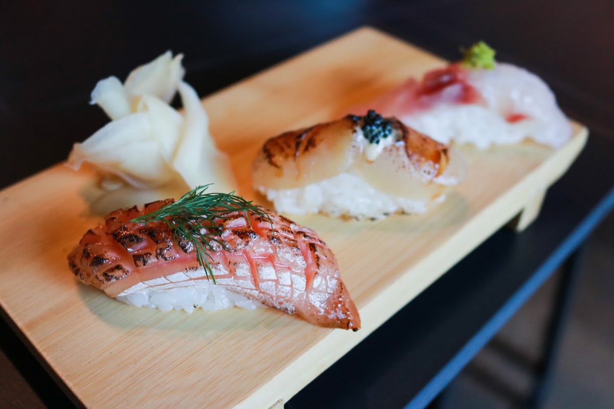 Motomoto Sushi & Izakaya Photos 2